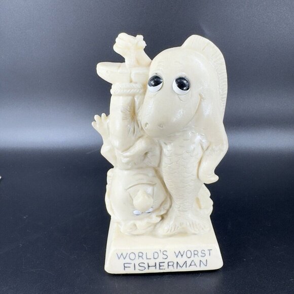 Vintage 1972 Worlds Worst Fisherman Figurine Made In USA W&R Berries CO Resin - Picture 6 of 9